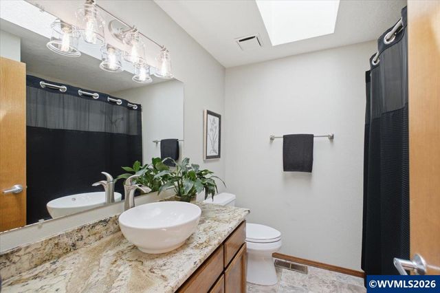 1515 Rock Ledge Dr NE, Keizer, OR 97303