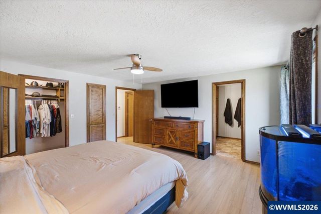 1515 Rock Ledge Dr NE, Keizer, OR 97303