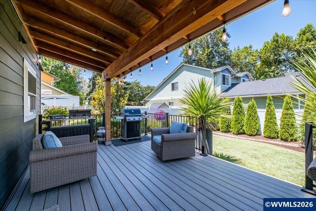 1515 Rock Ledge Dr NE, Keizer, OR 97303