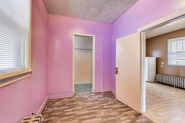 8533 S Manistee Avenue, Chicago, IL 60617