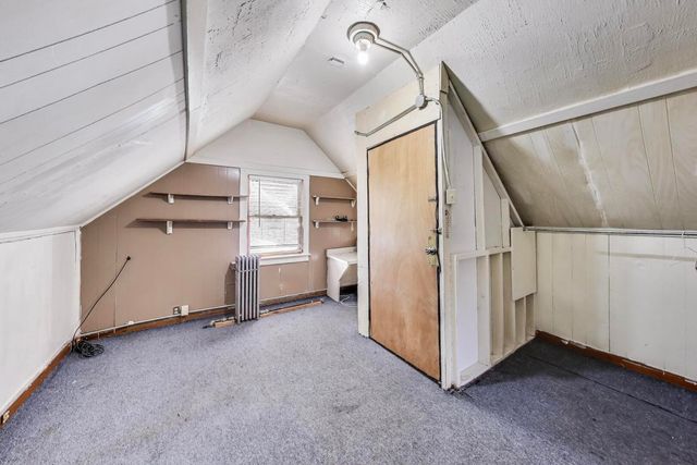 8533 S Manistee Avenue, Chicago, IL 60617