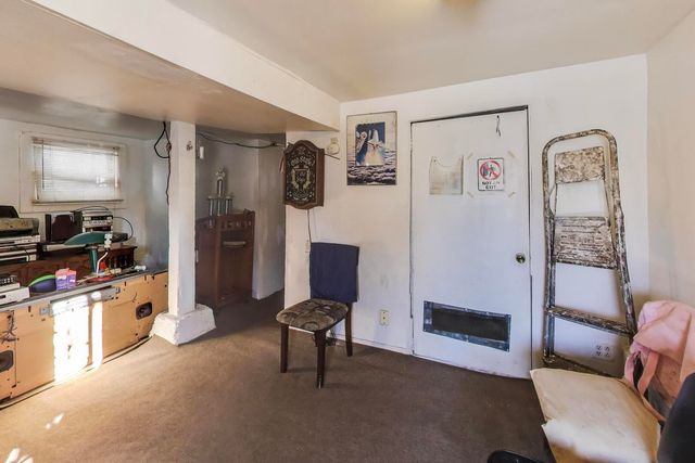 8533 S Manistee Avenue, Chicago, IL 60617