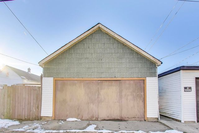 8533 S Manistee Avenue, Chicago, IL 60617