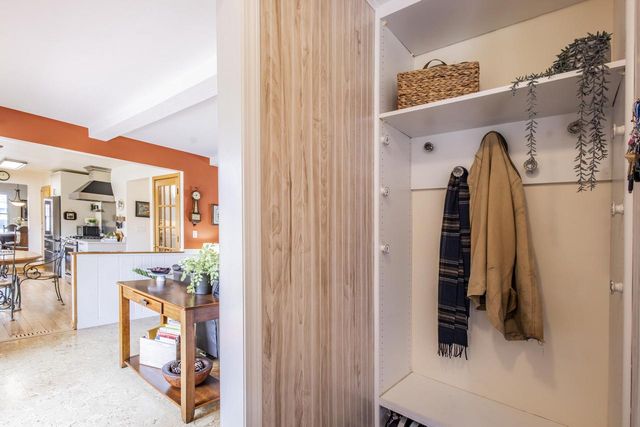 416 S Comanche LANE, Waukesha, WI 53188