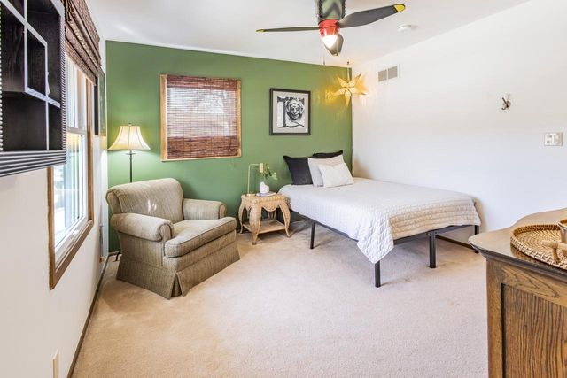 416 S Comanche LANE, Waukesha, WI 53188