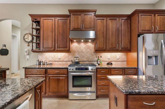 137 PETRIS AVENUE, Oakland, FL 34760