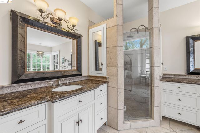 21280 Oneto Dr, Sonora, CA 95370