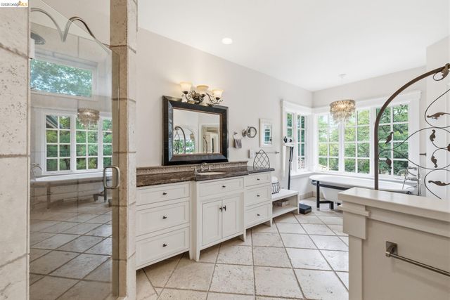 21280 Oneto Dr, Sonora, CA 95370
