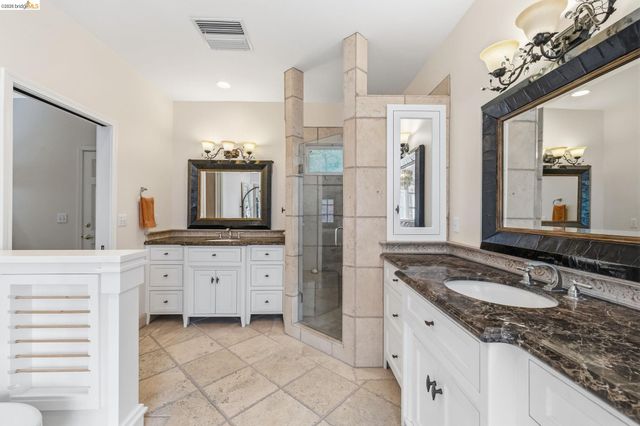 21280 Oneto Dr, Sonora, CA 95370