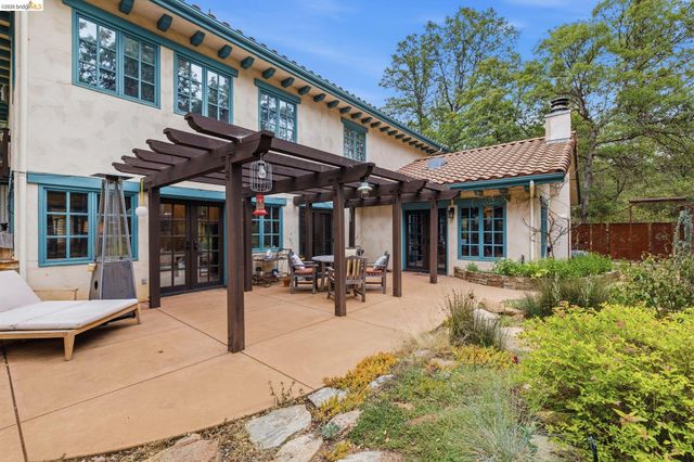 21280 Oneto Dr, Sonora, CA 95370