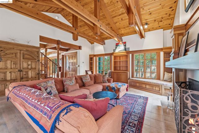 21280 Oneto Dr, Sonora, CA 95370
