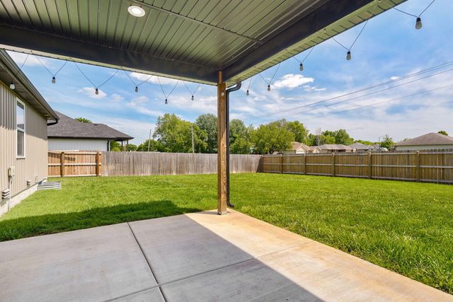 874 W Charlotte Court, Republic, MO 65738