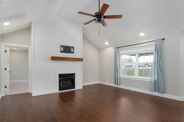 874 W Charlotte Court, Republic, MO 65738