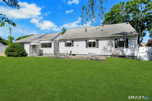 371 Northfield Drive, Bridgeport, CT 06606
