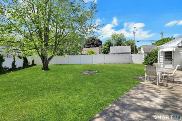 371 Northfield Drive, Bridgeport, CT 06606