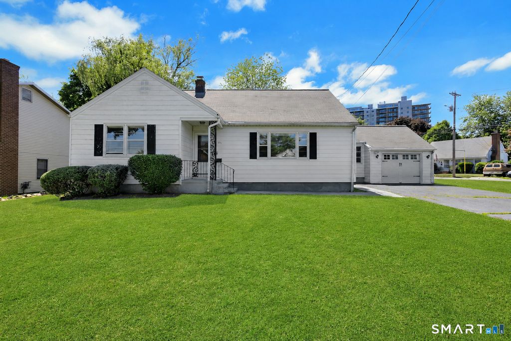 371 Northfield Drive, Bridgeport, CT 06606