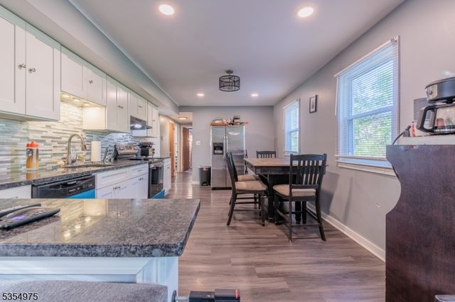 908 Maple Drive, Greenwich Twp., NJ 08886