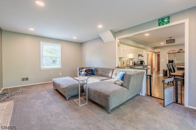 908 Maple Drive, Greenwich Twp., NJ 08886