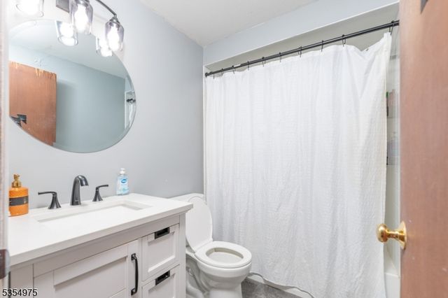 908 Maple Drive, Greenwich Twp., NJ 08886