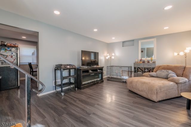 908 Maple Drive, Greenwich Twp., NJ 08886