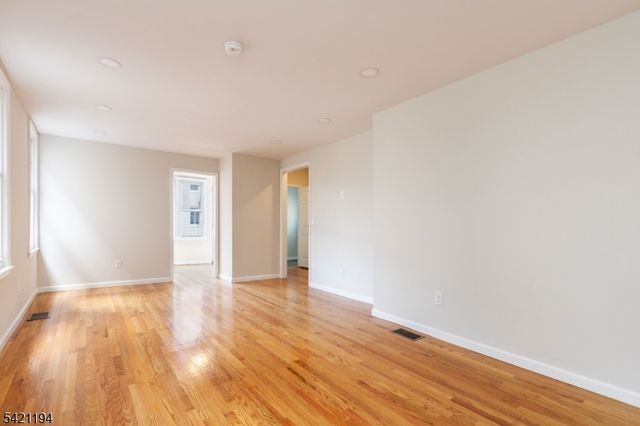 43 Wolf Pl, Hillside Twp., NJ 07205