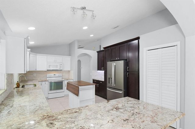 1959 NW Marsh Rabbit Lane, Jensen Beach, FL 34957