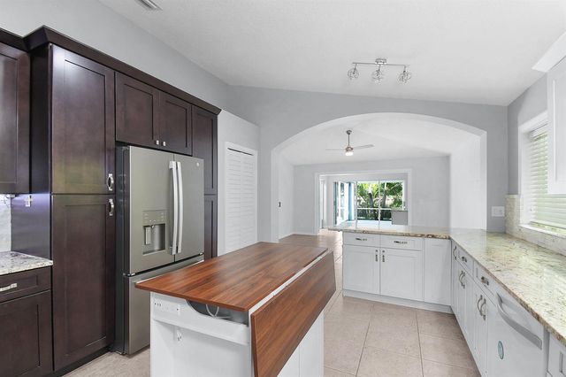 1959 NW Marsh Rabbit Lane, Jensen Beach, FL 34957