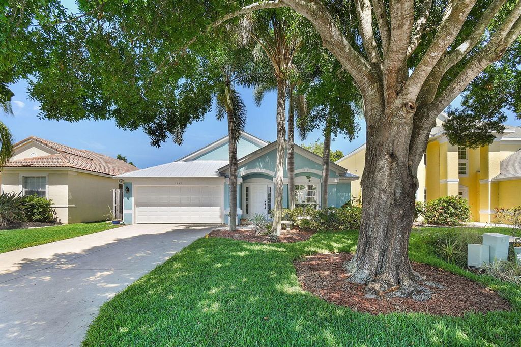 1959 NW Marsh Rabbit Lane, Jensen Beach, FL 34957