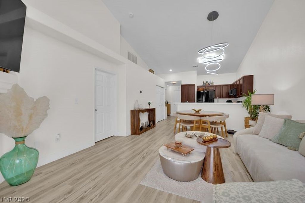 6469 Melody Rose Avenue, Las Vegas, NV 89108