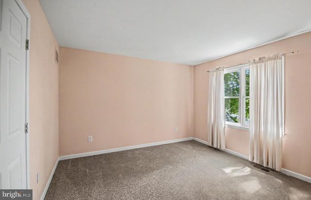 206 REITNOUR RD, Spring City, PA 19475