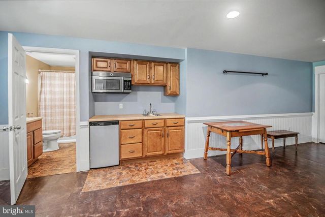 206 REITNOUR RD, Spring City, PA 19475