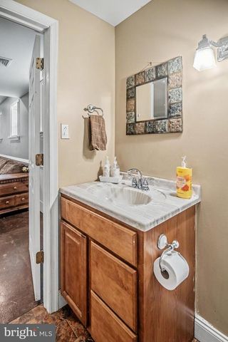 206 REITNOUR RD, Spring City, PA 19475