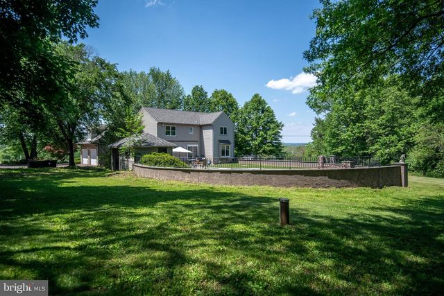 206 REITNOUR RD, Spring City, PA 19475