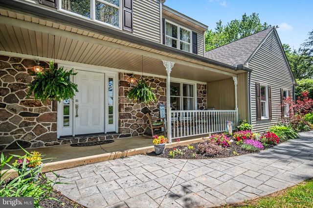 206 REITNOUR RD, Spring City, PA 19475