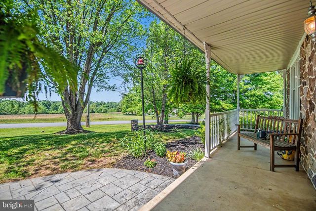 206 REITNOUR RD, Spring City, PA 19475