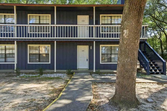 2811 Langley Ave 108, Pensacola, FL 32504