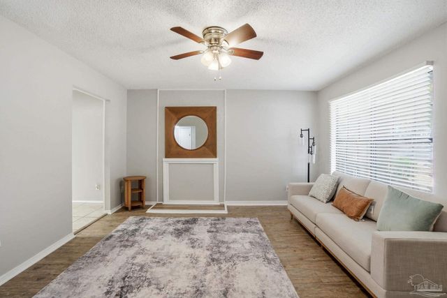 2811 Langley Ave 108, Pensacola, FL 32504