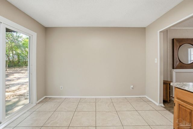 2811 Langley Ave 108, Pensacola, FL 32504