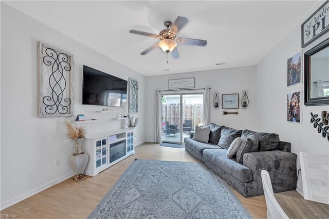 200 Seasons Cir Unit 203, Suffolk, VA 23434