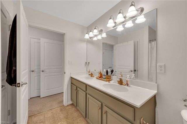 200 Seasons Cir Unit 203, Suffolk, VA 23434