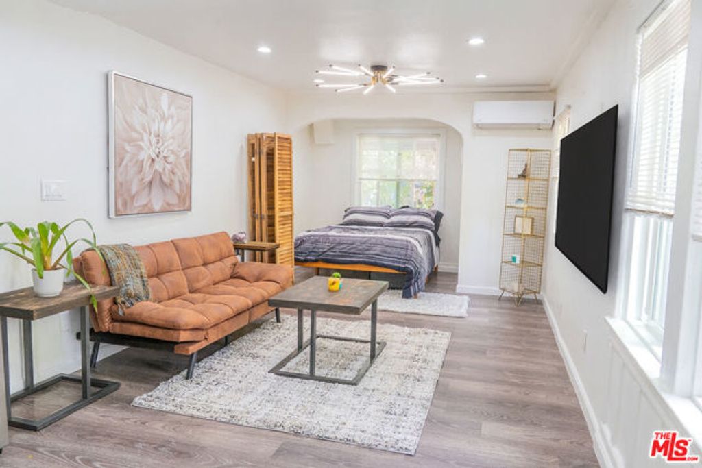 348 Laveta Terrace B, Los Angeles, CA 90023