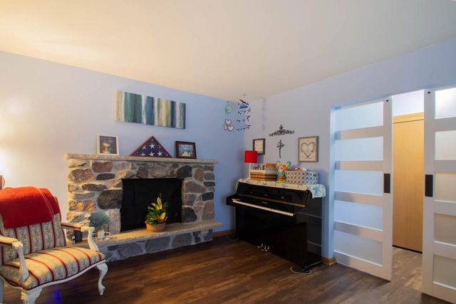 2 Riverdale CIRCLE, Watertown, WI 53094