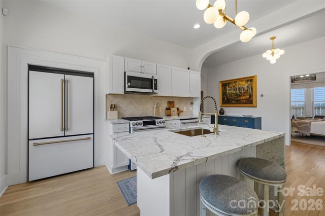 1816 Umstead Street, Charlotte, NC 28205