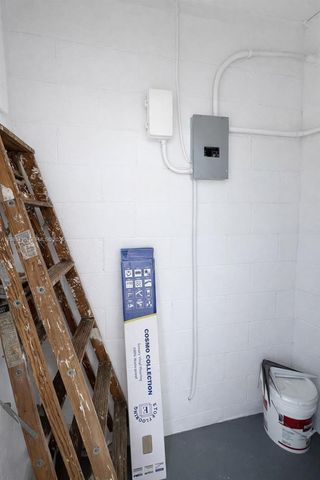 2450 NW 157th St Rd, Miami Gardens, FL 33054