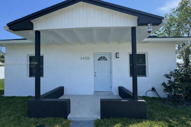 2450 NW 157th St Rd, Miami Gardens, FL 33054