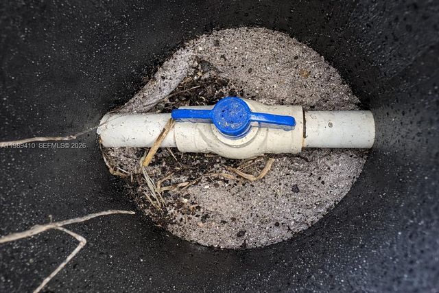 2450 NW 157th St Rd, Miami Gardens, FL 33054