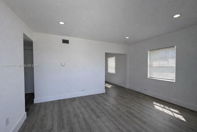 2450 NW 157th St Rd, Miami Gardens, FL 33054