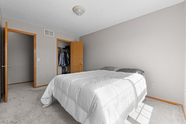 1021 Ledgestone Drive, Wadsworth, OH 44281