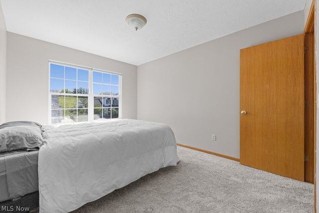 1021 Ledgestone Drive, Wadsworth, OH 44281