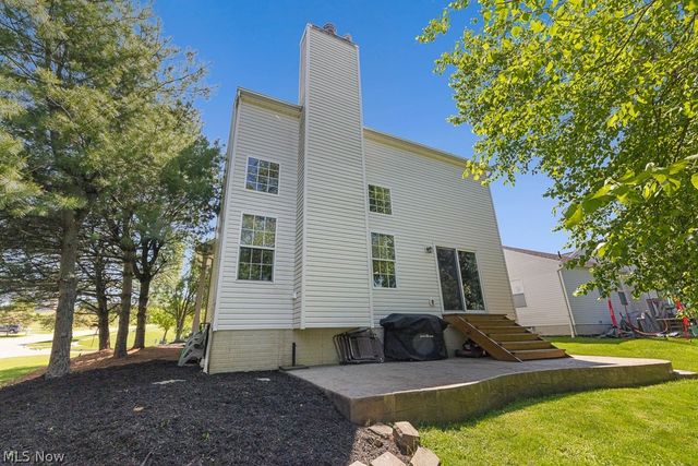 1021 Ledgestone Drive, Wadsworth, OH 44281
